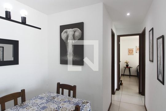 Apartamento para alugar com 2 quartos, 107m² em Vila Nova, Cabo Frio