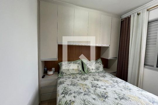 Quarto de apartamento à venda com 3 quartos, 56m² em Jardim Centenario, São Paulo