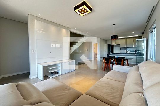 Sala de casa para alugar com 4 quartos, 289m² em Centro, Florianópolis