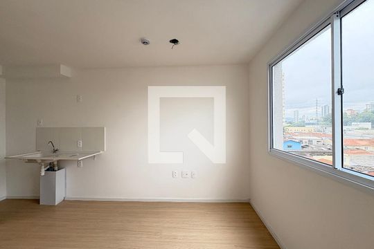 Sala/ Quarto de kitnet/studio para alugar com 1 quarto, 17m² em Freguesia do Ó, São Paulo