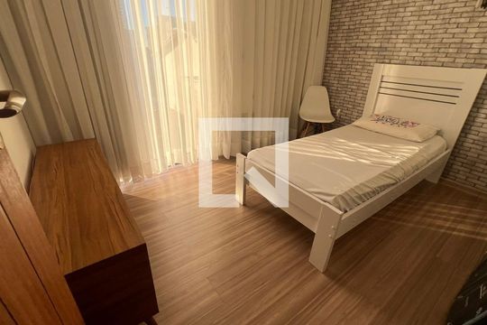 Quarto 1 de casa para alugar com 5 quartos, 304m² em Aeroporto, Juiz de Fora