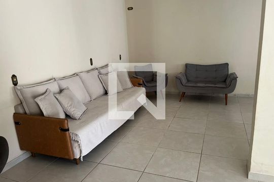 Sala de casa para alugar com 5 quartos, 304m² em Aeroporto, Juiz de Fora