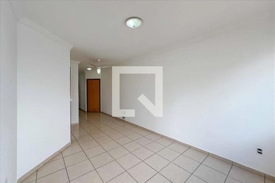 Suíte de apartamento para alugar com 2 quartos, 90m² em Castelo, Belo Horizonte