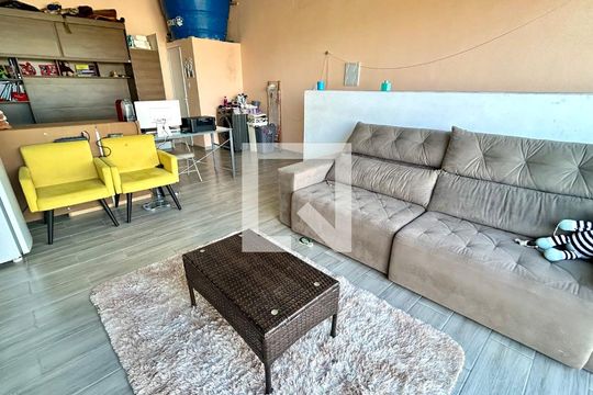 Sala de casa para alugar com 2 quartos, 300m² em Jardim Alice, Guarulhos