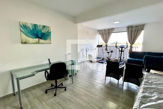 Sala de casa para alugar com 2 quartos, 300m² em Jardim Alice, Guarulhos