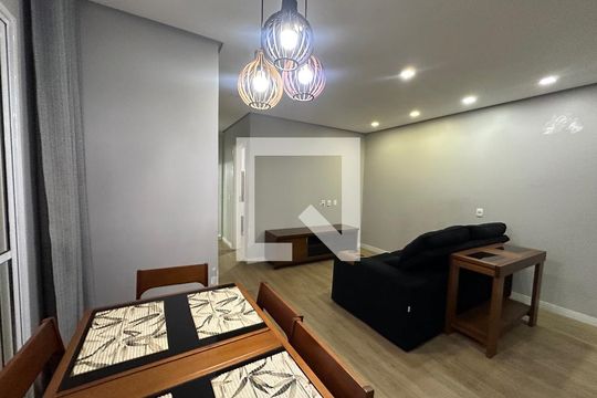 Sala de apartamento à venda com 2 quartos, 54m² em Votuparim, Barueri