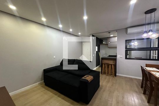 Sala de apartamento à venda com 2 quartos, 54m² em Votuparim, Barueri
