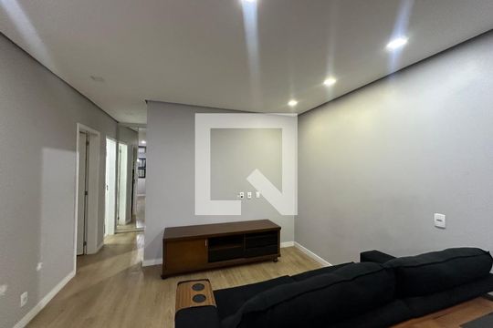 Sala de apartamento à venda com 2 quartos, 54m² em Votuparim, Barueri