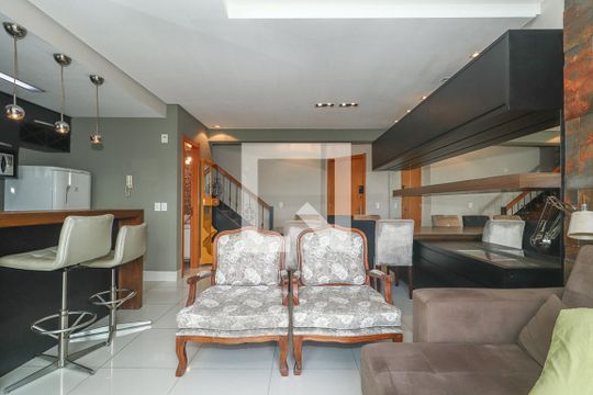 Apartamento para alugar com 2 quartos, 80m² em Jardim Europa, Porto Alegre
