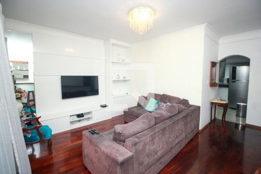 Casa à venda com 4 quartos, 264m² em Vila Camilópolis, Santo André
