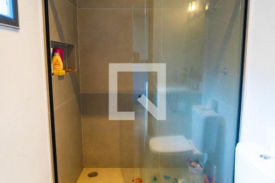 Banheiro da Suíte 1 de casa à venda com 3 quartos, 300m² em Vila Guarani (zona Sul), São Paulo