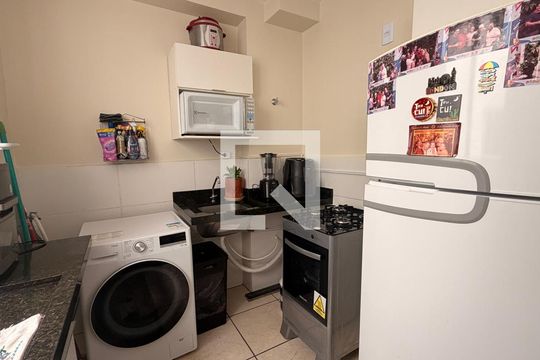 Cozinha e Área de Serviço de apartamento à venda com 2 quartos, 48m² em Residencial Aquários, Goiânia
