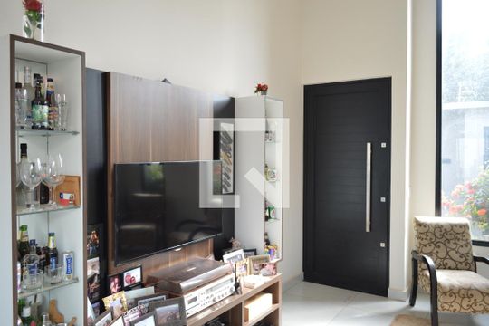 Sala de casa para alugar com 3 quartos, 180m² em Ribeirânia, Ribeirão Preto