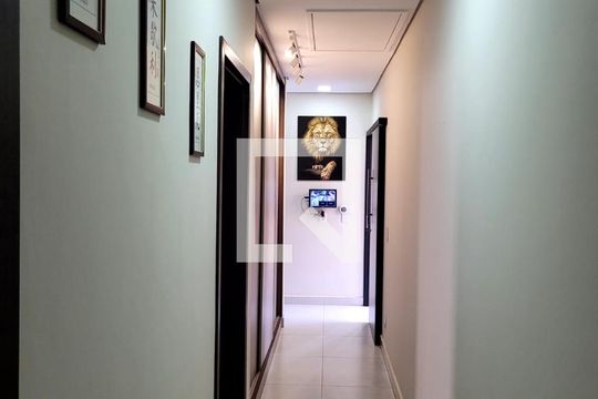 Corredor de casa para alugar com 3 quartos, 180m² em Ribeirânia, Ribeirão Preto