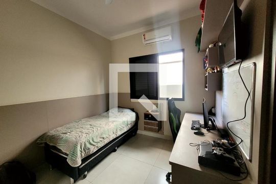 Quarto de casa para alugar com 3 quartos, 180m² em Ribeirânia, Ribeirão Preto