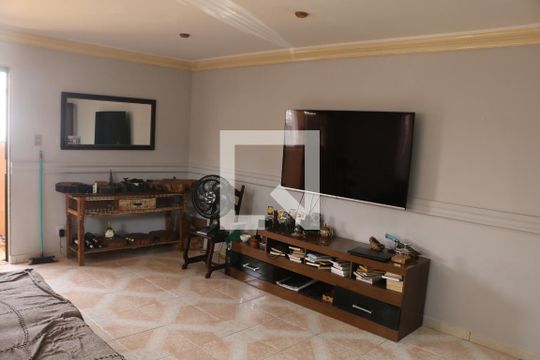 Sala de apartamento para alugar com 3 quartos, 178m² em Imperador, Nova Iguaçu