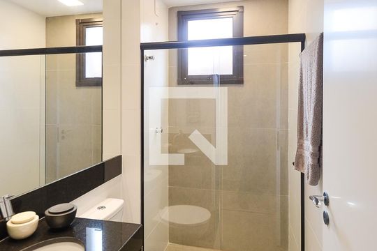 Banheiro de apartamento à venda com 1 quarto, 38m² em Floresta, Belo Horizonte