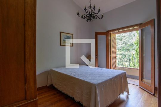 Quarto 2 de casa de condomínio à venda com 4 quartos, 416m² em Residencial Quatro (Alphaville), Santana de Parnaíba