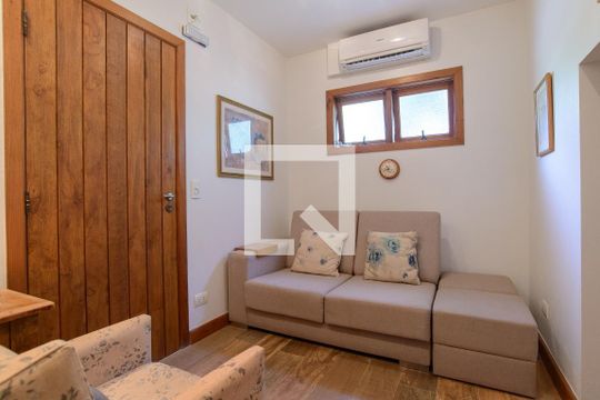 Quarto  de casa de condomínio à venda com 4 quartos, 416m² em Residencial Quatro (Alphaville), Santana de Parnaíba
