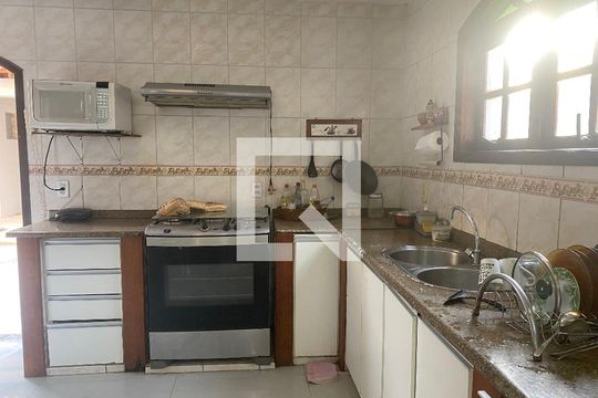 Casa de Condomínio à venda com 6 quartos, 220m² em Vargem Pequena, Rio de Janeiro