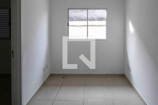Sala de casa de condomínio à venda com 2 quartos, 40m² em Cidade Líder, São Paulo