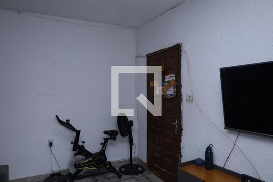 Sala de casa à venda com 3 quartos, 312m² em Parque Industrial, São Paulo