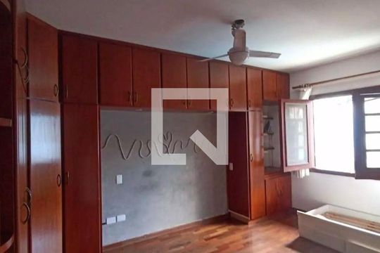 Quarto de casa de condomínio para alugar com 3 quartos, 340m² em Jardim Belizário, Cotia