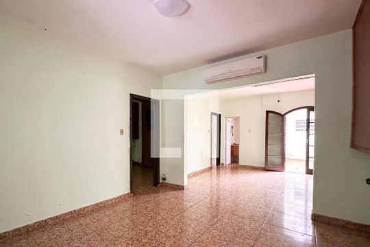 Quarto de casa para alugar com 3 quartos, 120m² em Vila Dayse, São Bernardo do Campo