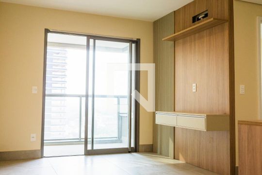 Sala de kitnet/studio à venda com 1 quarto, 44m² em Indianópolis, São Paulo