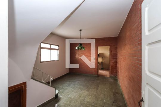 Copa de casa para alugar com 4 quartos, 250m² em Cambuci, São Paulo