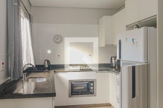 Cozinha/Area de serviço de casa à venda com 4 quartos, 175m² em Espírito Santo, Porto Alegre