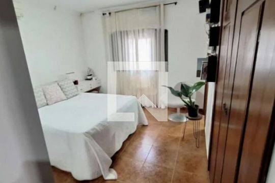 Casa à venda com 4 quartos, 289m² em Vila Carrão, São Paulo