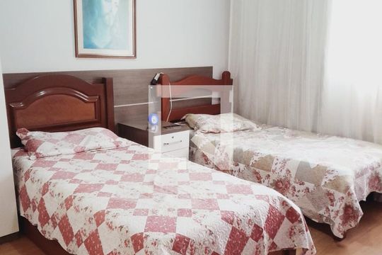 Apartamento para alugar com 1 quarto, 58m² em Centro, Petrópolis