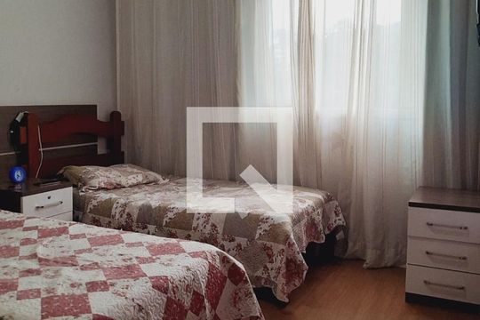 Apartamento para alugar com 1 quarto, 58m² em Centro, Petrópolis
