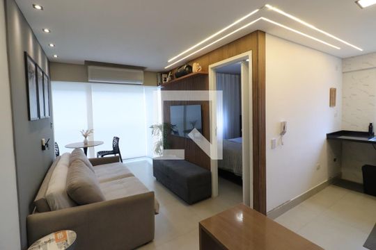 Apartamento para alugar com 2 quartos, 42m² em I.a.p.i., Osasco