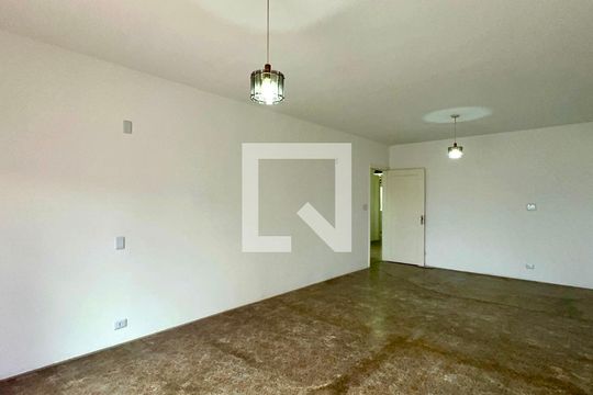Sala de casa à venda com 3 quartos, 300m² em Vila Madalena, São Paulo