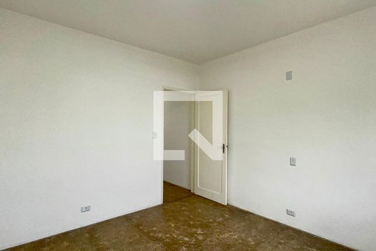 Suite de casa à venda com 3 quartos, 300m² em Vila Madalena, São Paulo