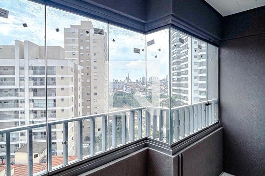 Varanda de kitnet/studio à venda com 1 quarto, 27m² em Chácara Seis de Outubro, São Paulo