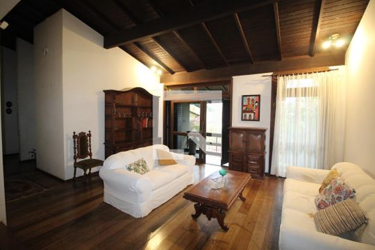 Sala 1 de casa à venda com 5 quartos, 388m² em Chácara das Pedras, Porto Alegre