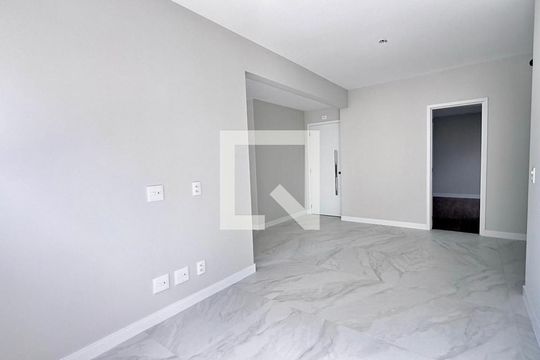 Apartamento à venda com 2 quartos, 67m² em Centro, Belo Horizonte