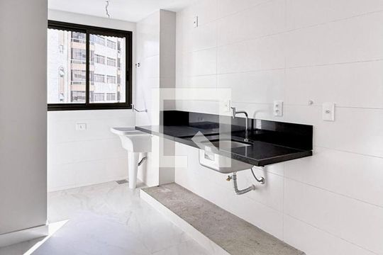 Apartamento à venda com 2 quartos, 67m² em Centro, Belo Horizonte
