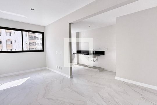 Apartamento à venda com 2 quartos, 67m² em Centro, Belo Horizonte