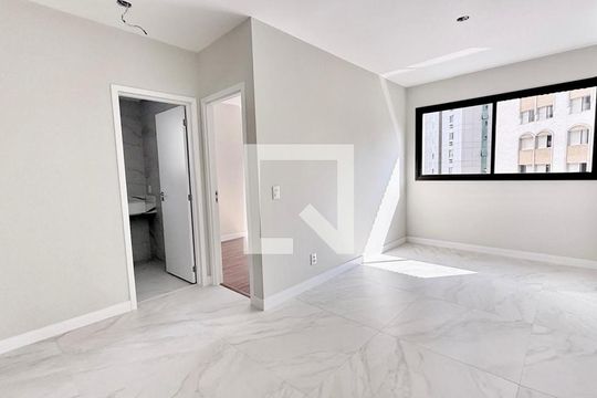 Apartamento à venda com 2 quartos, 67m² em Centro, Belo Horizonte