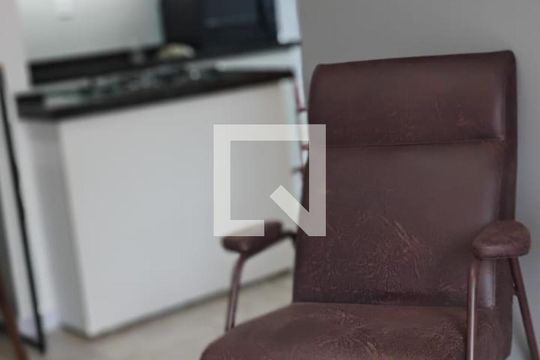 Sala de apartamento para alugar com 1 quarto, 47m² em Jardim do Salso, Porto Alegre