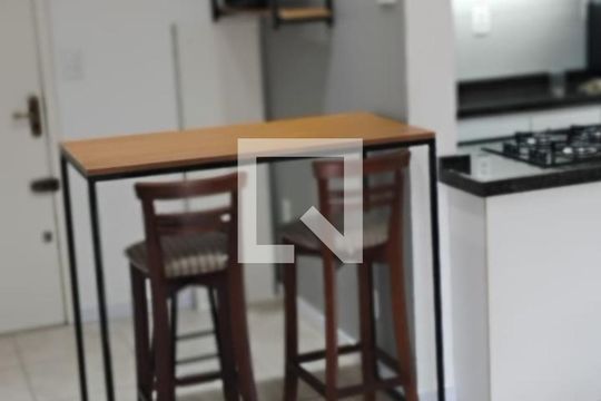 Sala de apartamento para alugar com 1 quarto, 47m² em Jardim do Salso, Porto Alegre