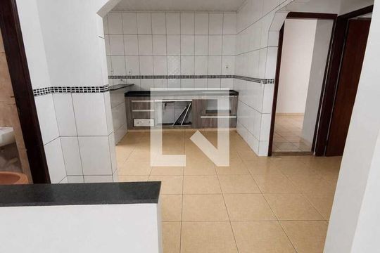 Cozinha de casa de condomínio para alugar com 3 quartos, 112m² em QR 514, Brasília