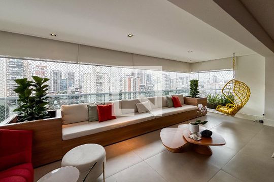 Apartamento à venda com 4 quartos, 253m² em Pinheiros, São Paulo