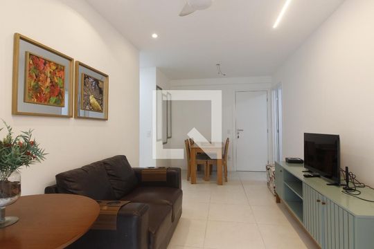 Apartamento para alugar com 2 quartos, 200m² em Vila Nova, Cabo Frio
