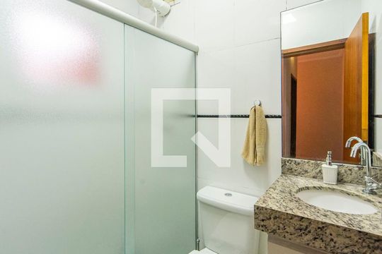 Banheiro Social de apartamento à venda com 3 quartos, 78m² em Vila Helena, Santo André