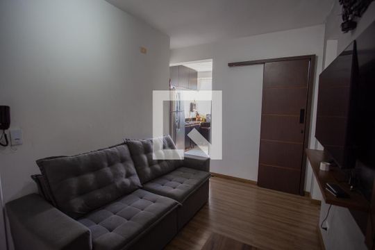 Apartamento para alugar com 2 quartos, 42m² em Santo Antônio, São José dos Pinhais